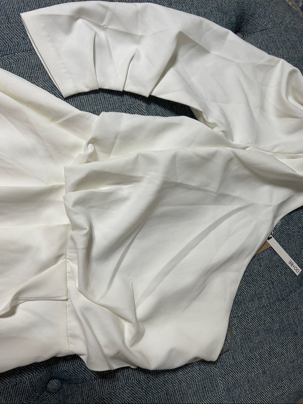 DO+BE Off-Shoulder Ivory Ruffle Cocktail Dress - Picture 4 of 7